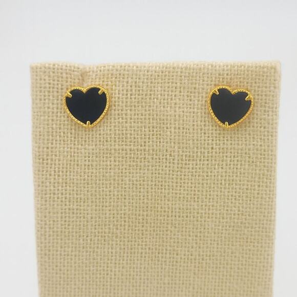Elegant Black Heart Stud Earrings – 18K Gold Plated - Picture 4 of 4
